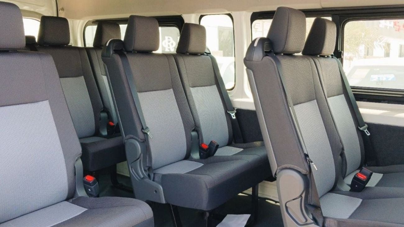 Toyota Hiace DLS - STD ROOF Toyota HiAce 2.8L Diesel Manual 13-seater  2025YM
