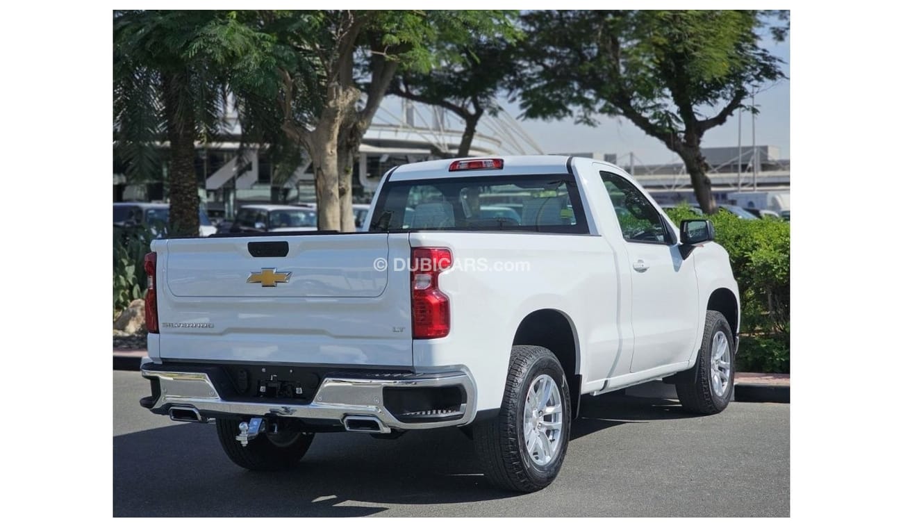 Chevrolet Silverado LT CHEVROLET SILVERADO Z71 V8 2022 GCC DRIVEN ONLY 4K WITH AGENCY WARRANTY IN BRAND NEW CONDITION