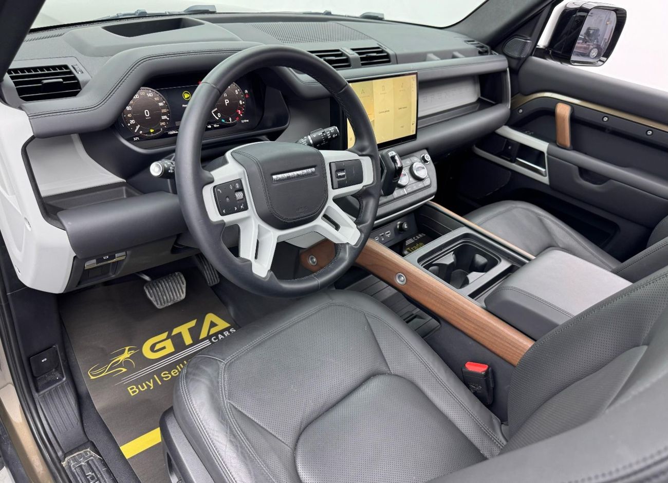 Land Rover Defender 110 HSE P400 3.0L 2024 Land Rover Defender 110 P400 HSE, 2028 Land Rover Warranty, Very Low Kms, GCC