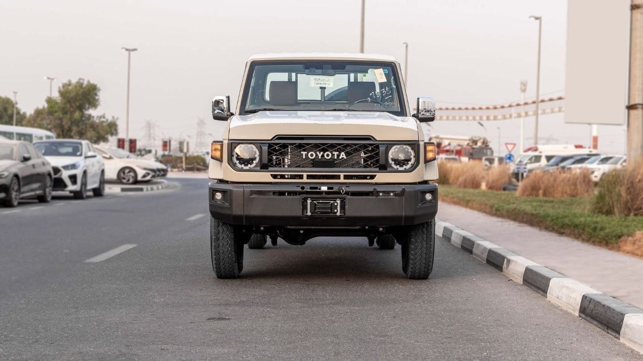 تويوتا لاند كروزر بيك آب 2025 Toyota Land Cruiser LC 79 SC 2.8L AT Diesel