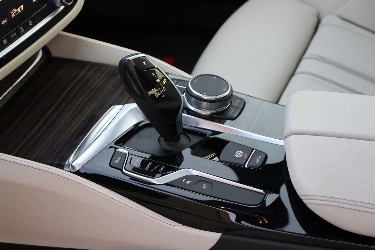 BMW 530i BMW 530i / 2019 / GCC / Full Service History/ Luxury Line