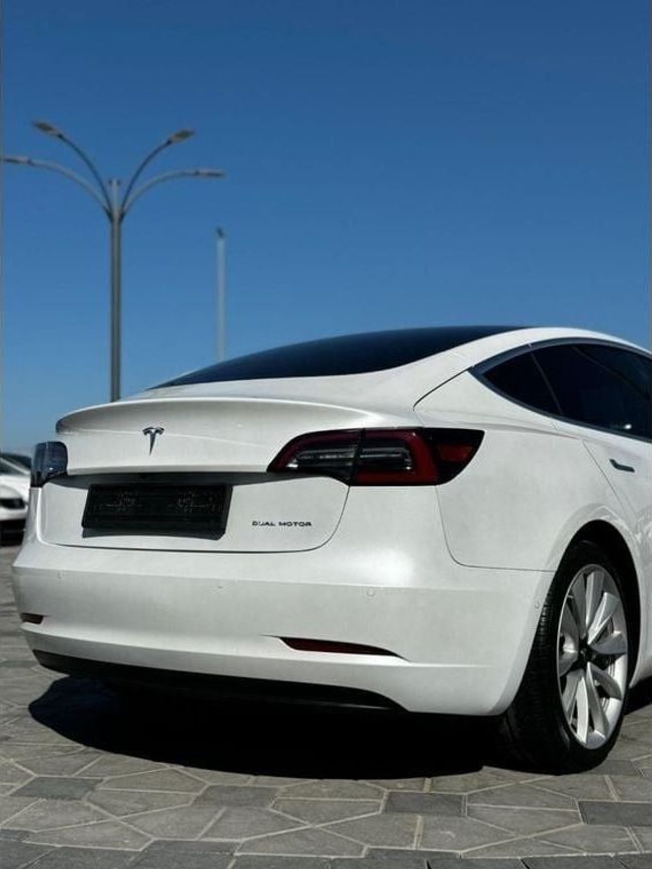 Tesla Model 3 LONG RANGE DUAL MOTOR