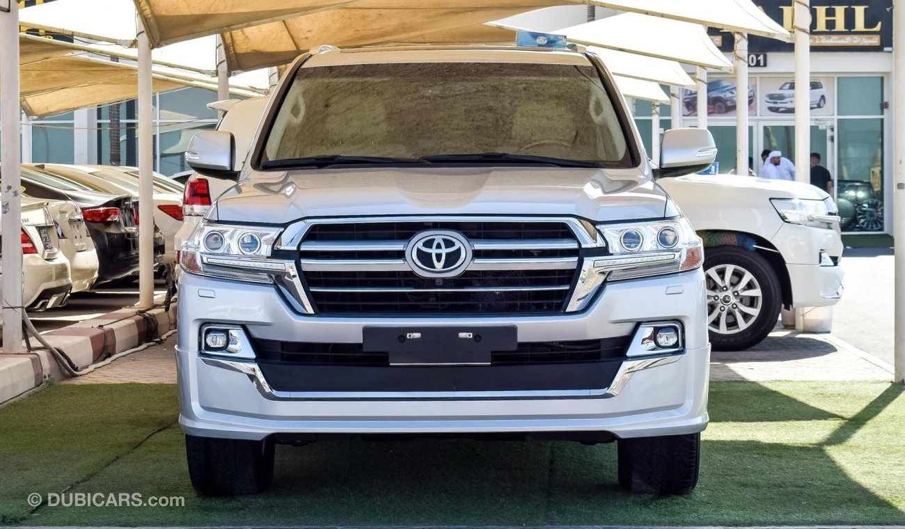 Toyota Land Cruiser VX.R V8 5.7