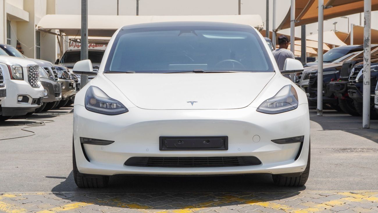 تسلا موديل 3