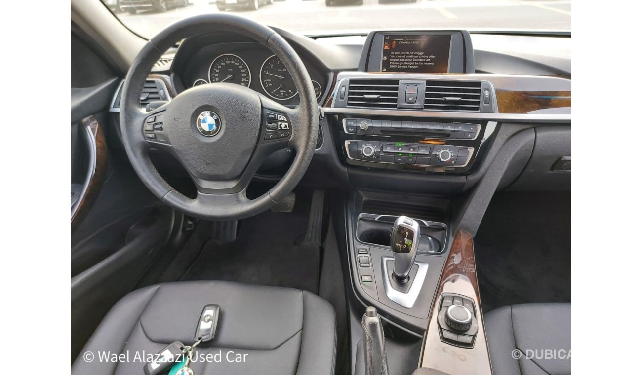 BMW 318i بي ام دبليو أي 318  2016 خليجي بدون حوادث نهائيآ  لا تحتاج لأي مصروف  بحالة الوكاله