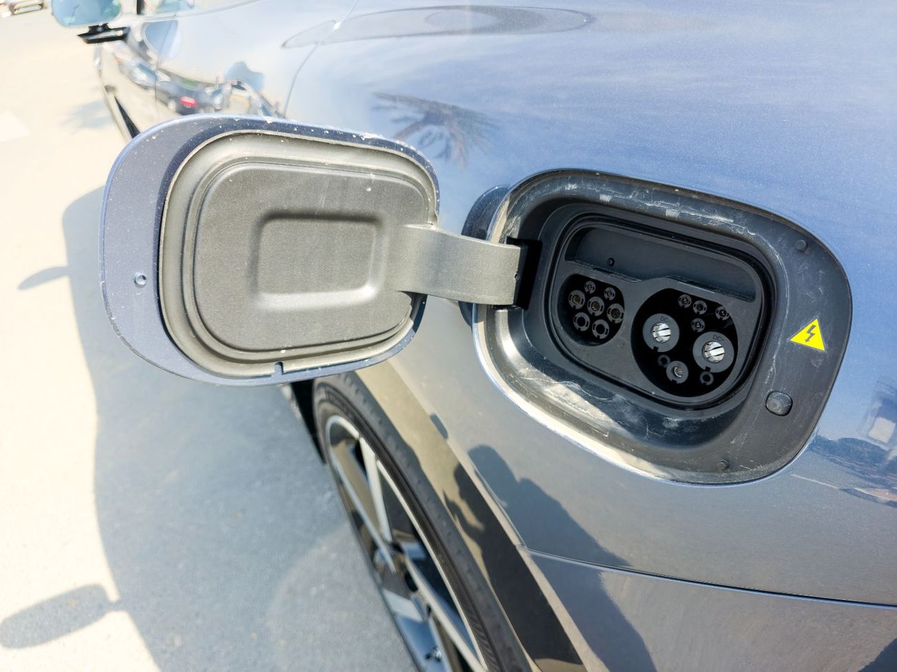 شاومى YU7 Xiaomi  Max YU7 2025 - With Master Account - Panorama - 21" Alloy Wheels - EVS Warranty