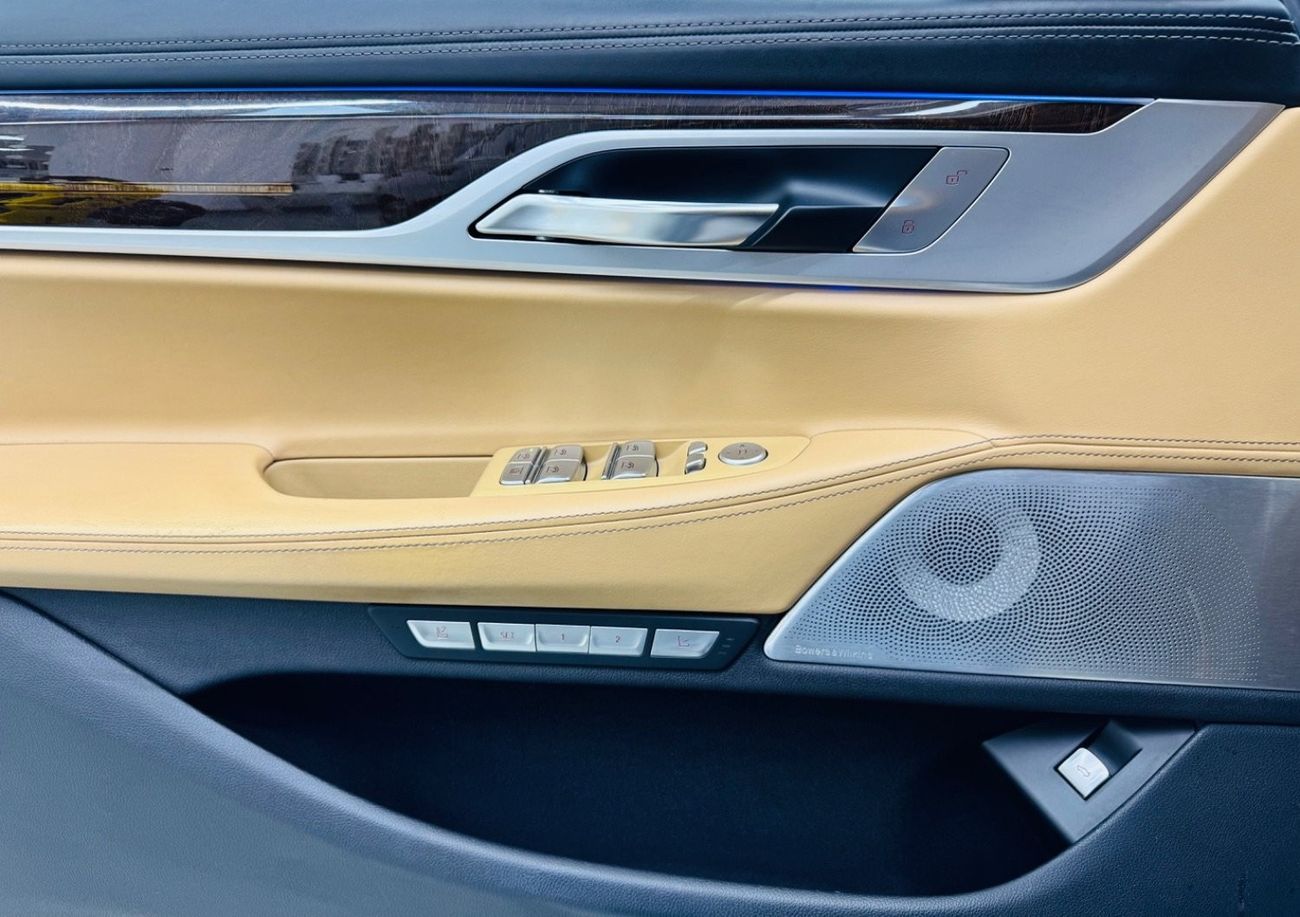 بي أم دبليو 750Li M Sport 4.4L (523 HP)