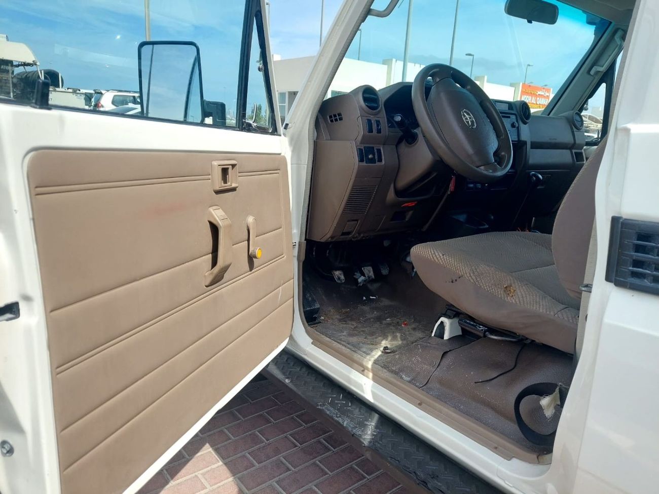 Toyota Land Cruiser Pick Up SC 4.2L DIESEL (1HZ) MANUAL TRANSMISSION