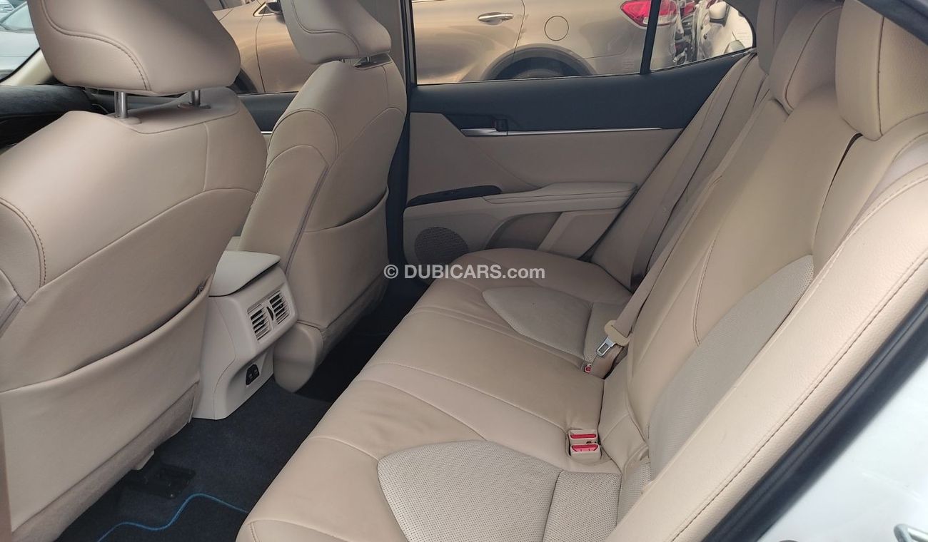 Toyota Camry GCC Full options, Hybrid, 2.5L,