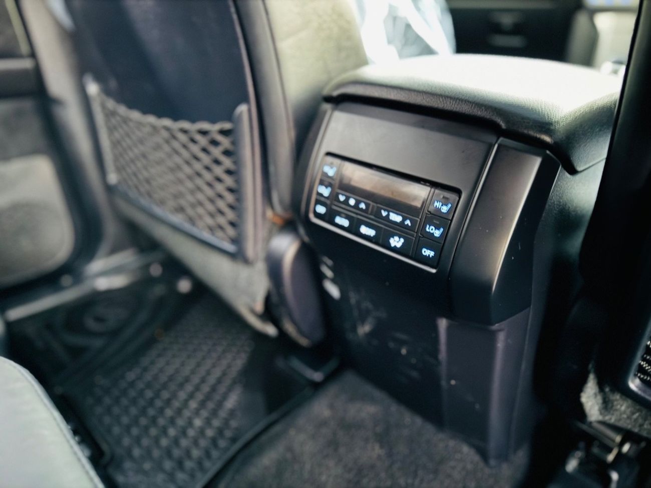 تويوتا برادو Toyota prado 2023 diesel silver RHD