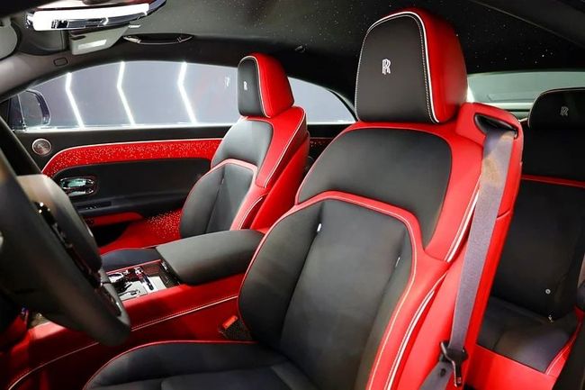 Rolls-Royce Spectre Black Badge, миниатюра 25