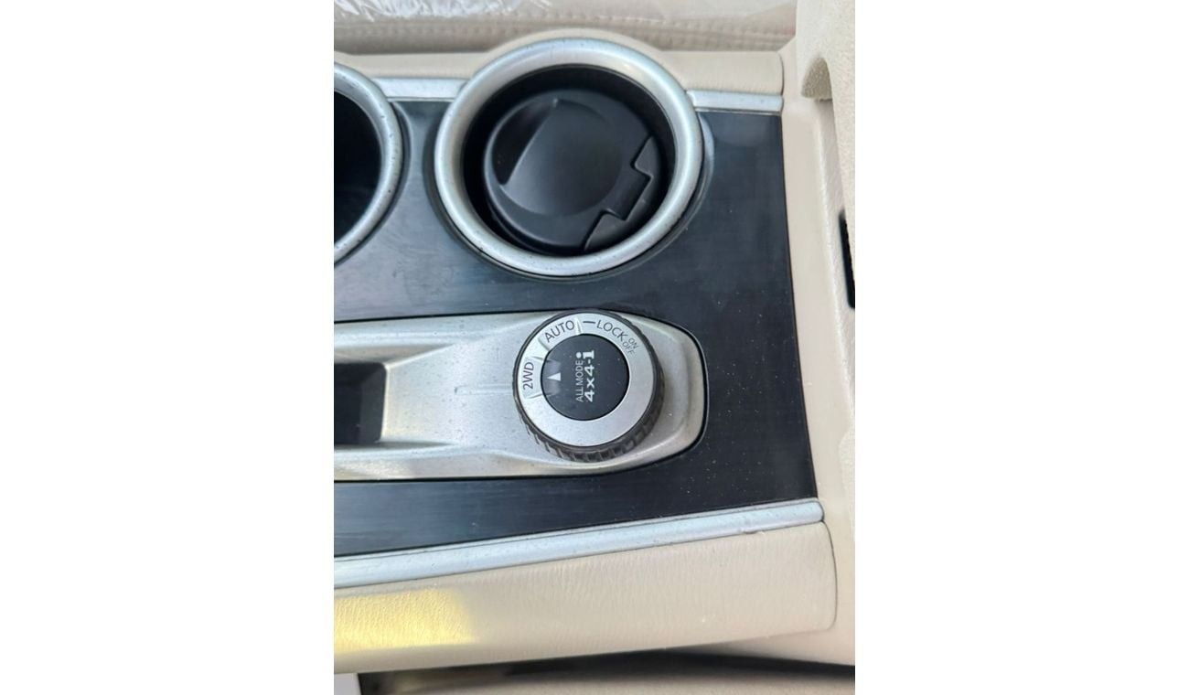 Nissan Pathfinder Platinum 3.5L In excellent condition and requires no expenses