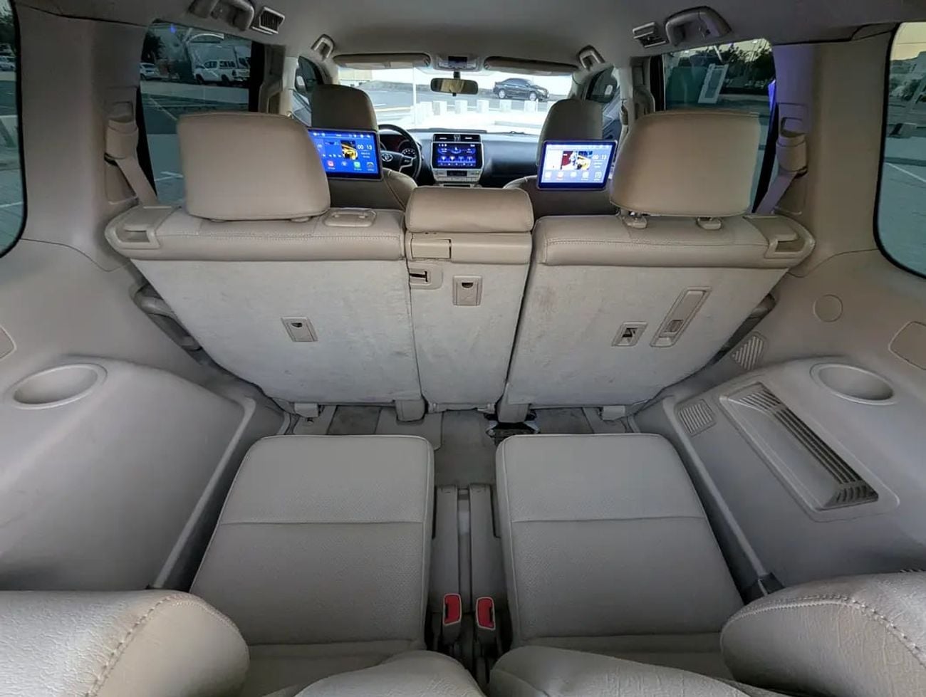 Toyota Prado TX-L Facelifted With Interior And Exterior TXL GCC Specs In excellent Condition