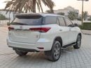 تويوتا فورتونر Toyota Fortuner 2016 LHD petrol engine 2.7 Gcc specs white