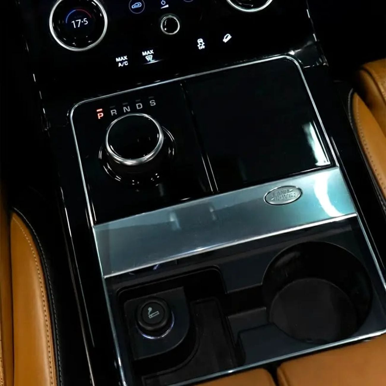 لاند روفر رينج روفر فيلار 2,565 pm • 0% Downpayment • Velar P380 HSE R-Dynamic • 1 Year Warranty