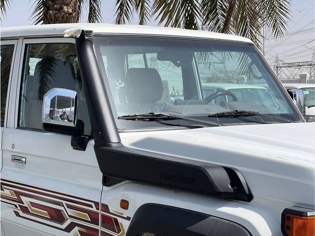 تويوتا لاند كروزر 70 LC76 4.0L PTR M/T // 2025 // HIGH OPTION WITH DVD & BACK CAMERA , POWER WINDOWS , COOL BOX // SPECIA