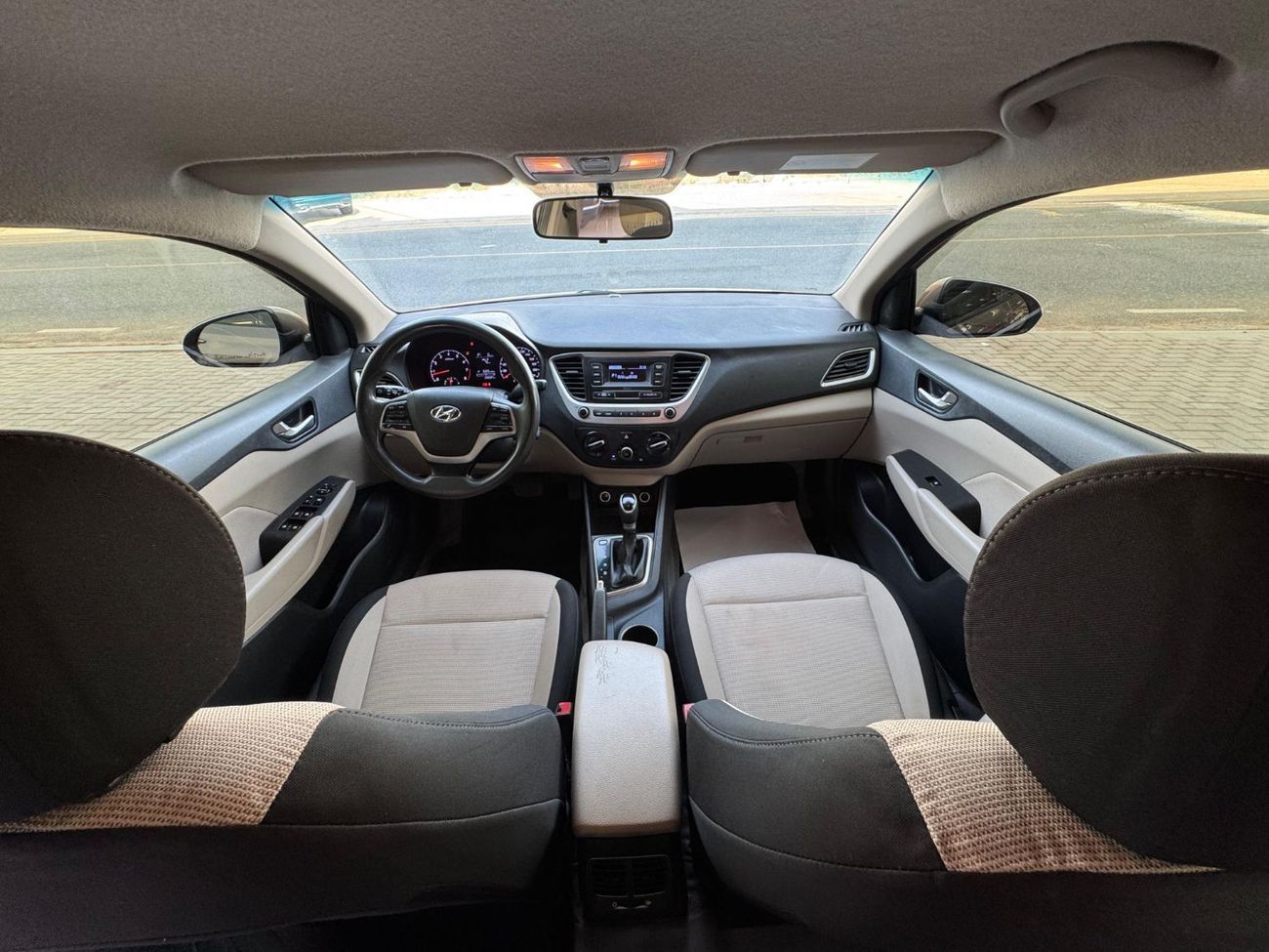 هيونداي أكسنت GL 1.6L (123 HP) GL 1.6L V4 / REAR SENSORS / REAR AC / IN PERFECT CONDITION / ECO CAR