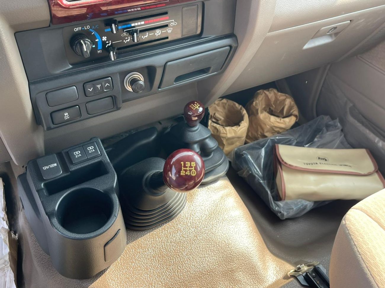 تويوتا لاند كروزر بيك آب Toyota LAND CRUISER DC MT PETROL 4.0L WIN-DIFF