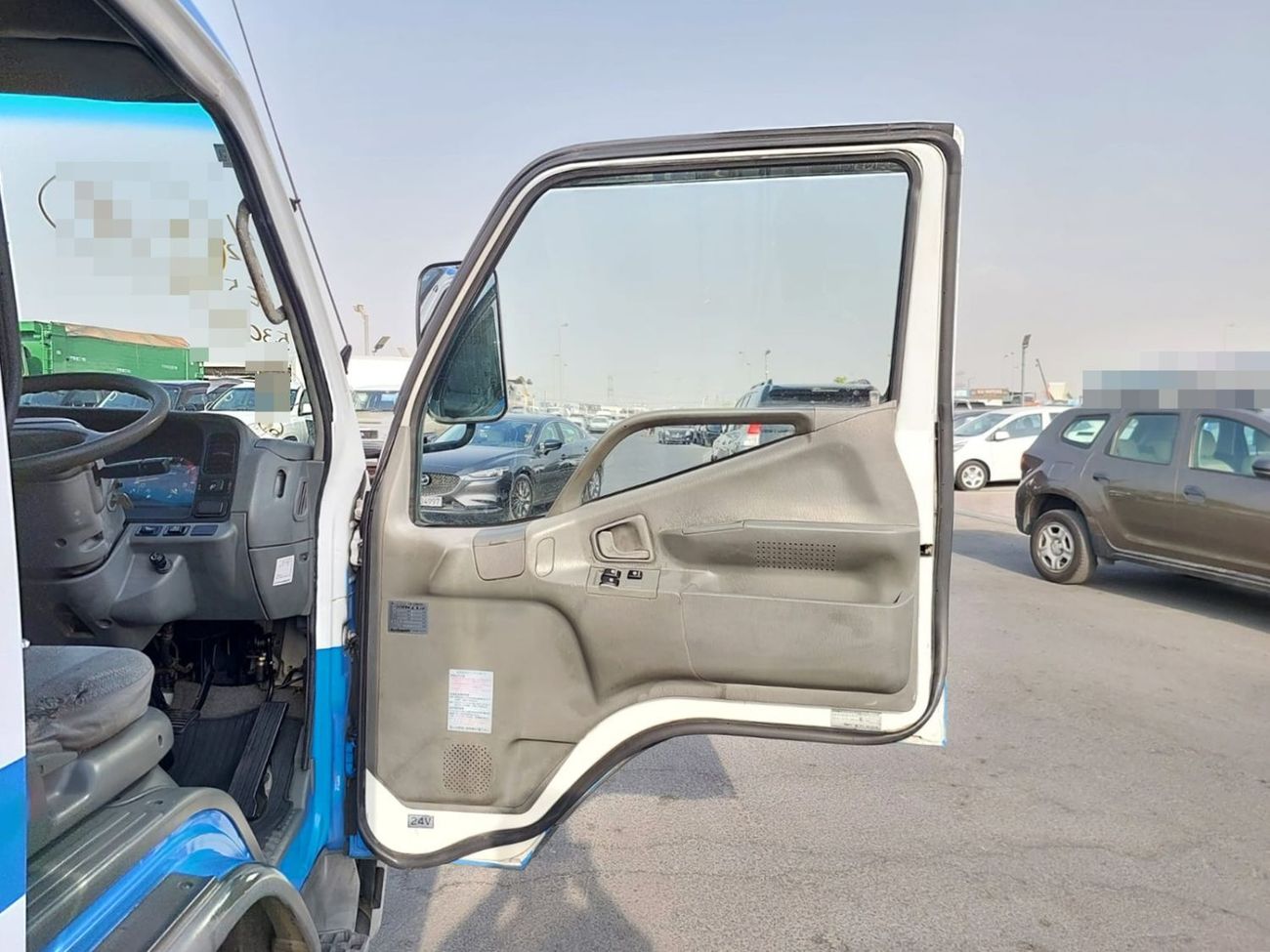 Mitsubishi Fuso Canter MITSUBISHI CANTER FREEZER TRUCK RHD 1999 MODEL 4.2 L DIESEL MANUAL(PM30981)