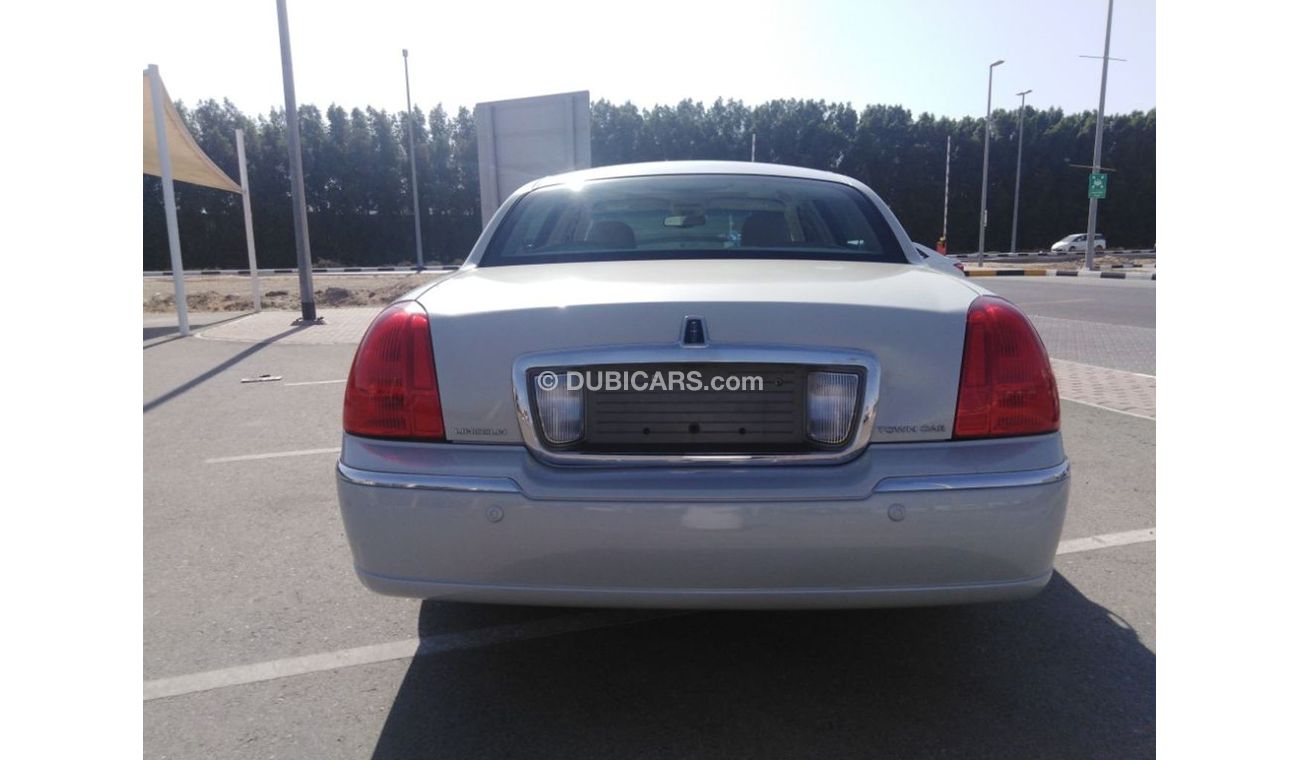 Lincoln Town Car Lincoln Cartown 2005 custam paper very good car