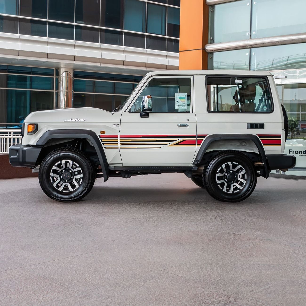 تويوتا لاند كروزر 70 LC 78 40TH ANNIVERSARY 4.0L AT LC76 LX