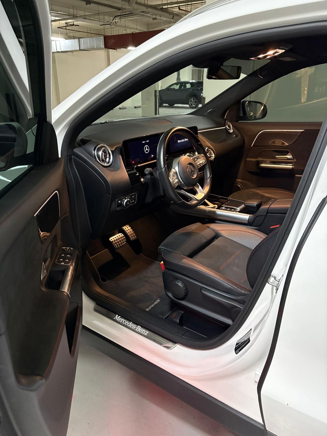 مرسيدس بنز GLA 200 Premium 1.4L ( CYL)