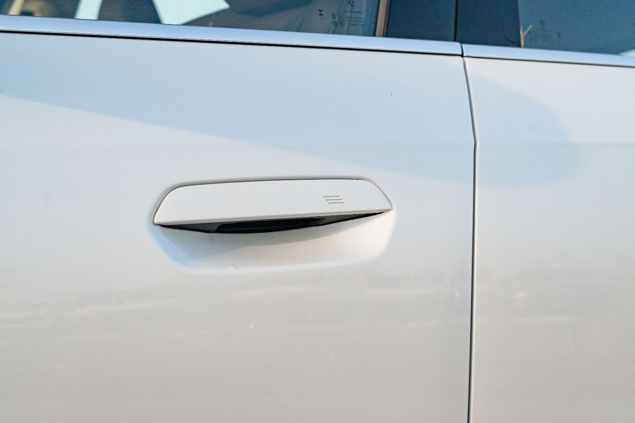 بي أم دبليو iX1 2025 | BMW IX1 XDRIVE 30LX DESIGN PACKAGE