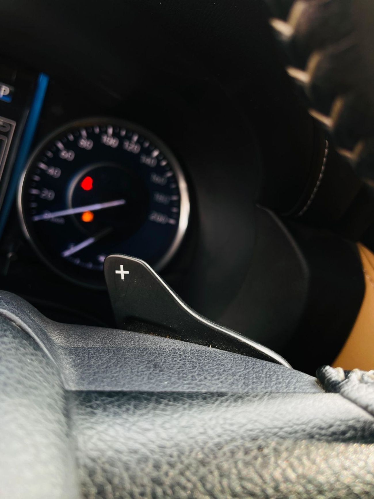 تويوتا فورتونر تيوتا فوتشنر موديل 2022خليجى بمحرك 4000  سى سى و6سلندر وممشى  KM 75000 بسعر 105000درهم