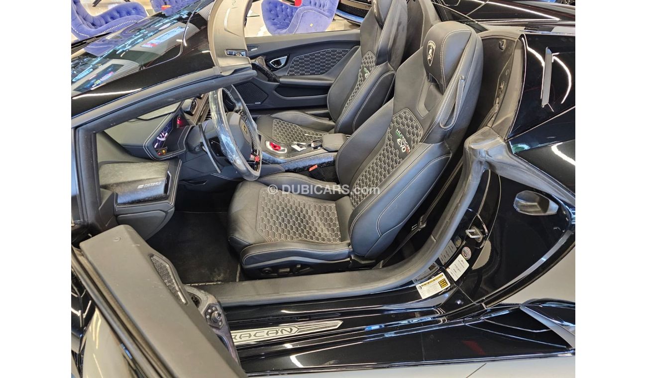 Lamborghini Huracan LP610 EVO Spyder Lamborghini Huracan EVO Spyder 2021 / 11,000 Km/ 3 Years Warranty and Service