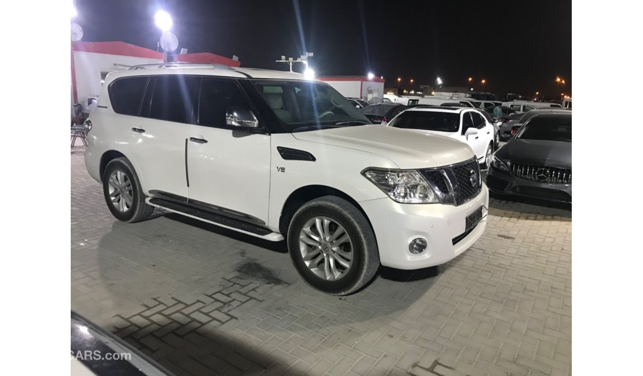 Nissan Patrol نيسان باترول2012 رقم1 بحالة ممتازة محرك صغير