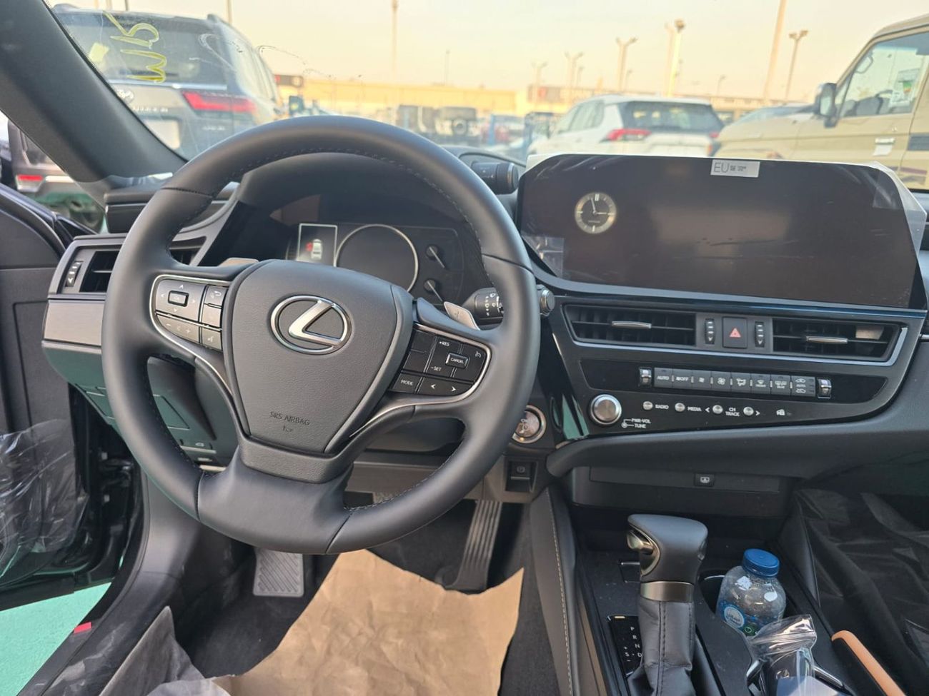 لكزس ES300h LEXUS ES300H HYBRID 2026 MODEL