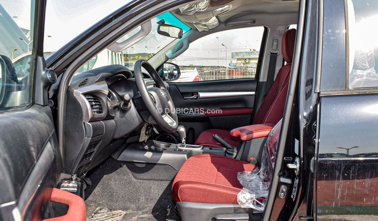 تويوتا هيلوكس SR5