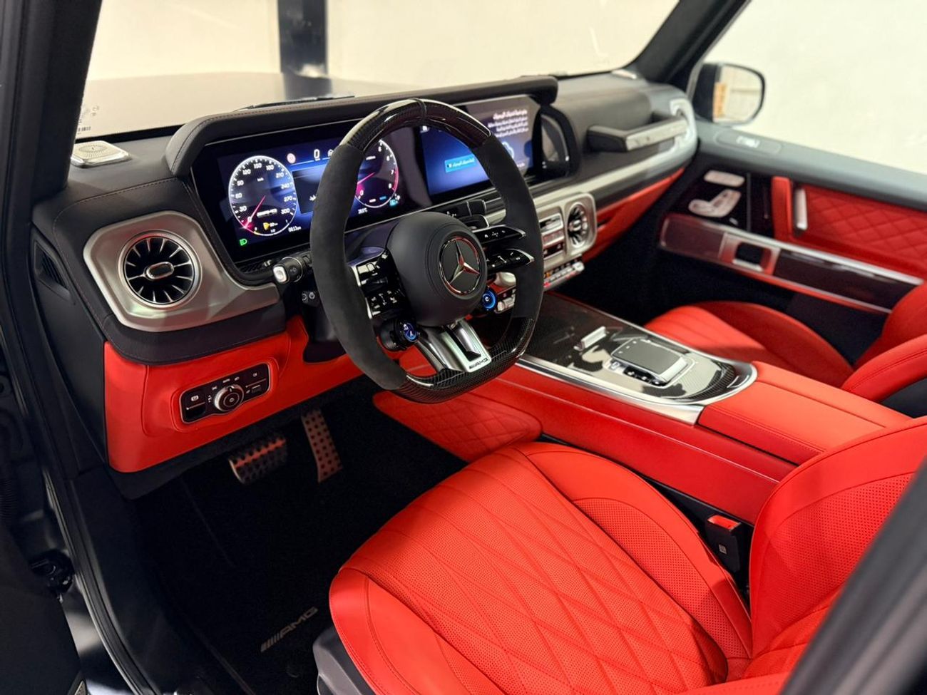 Mercedes-Benz G 63 AMG STD 4.0L NIGHT PACKGE