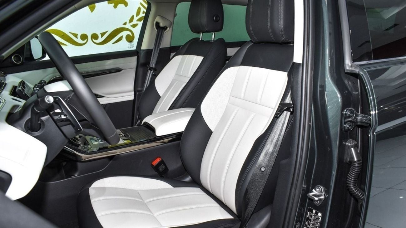 Land Rover Range Rover Evoque SE P250 R DYNAMIC 2023. FIVE YEARS WARRANTY!! THREE YEARS SERVICE CONTRACT