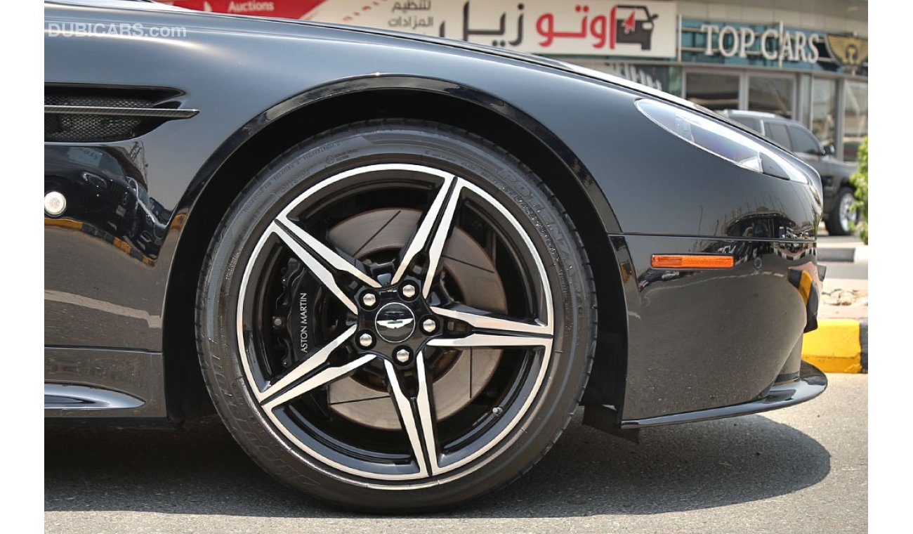 Aston Martin Vantage 2016