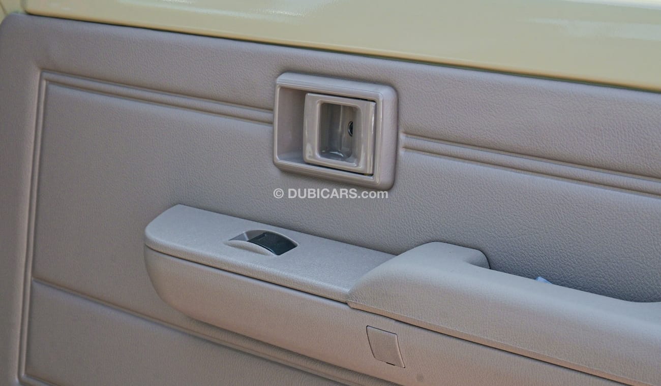 Toyota Land Cruiser Pick Up LC79 SC 4.0L AT YM 2024