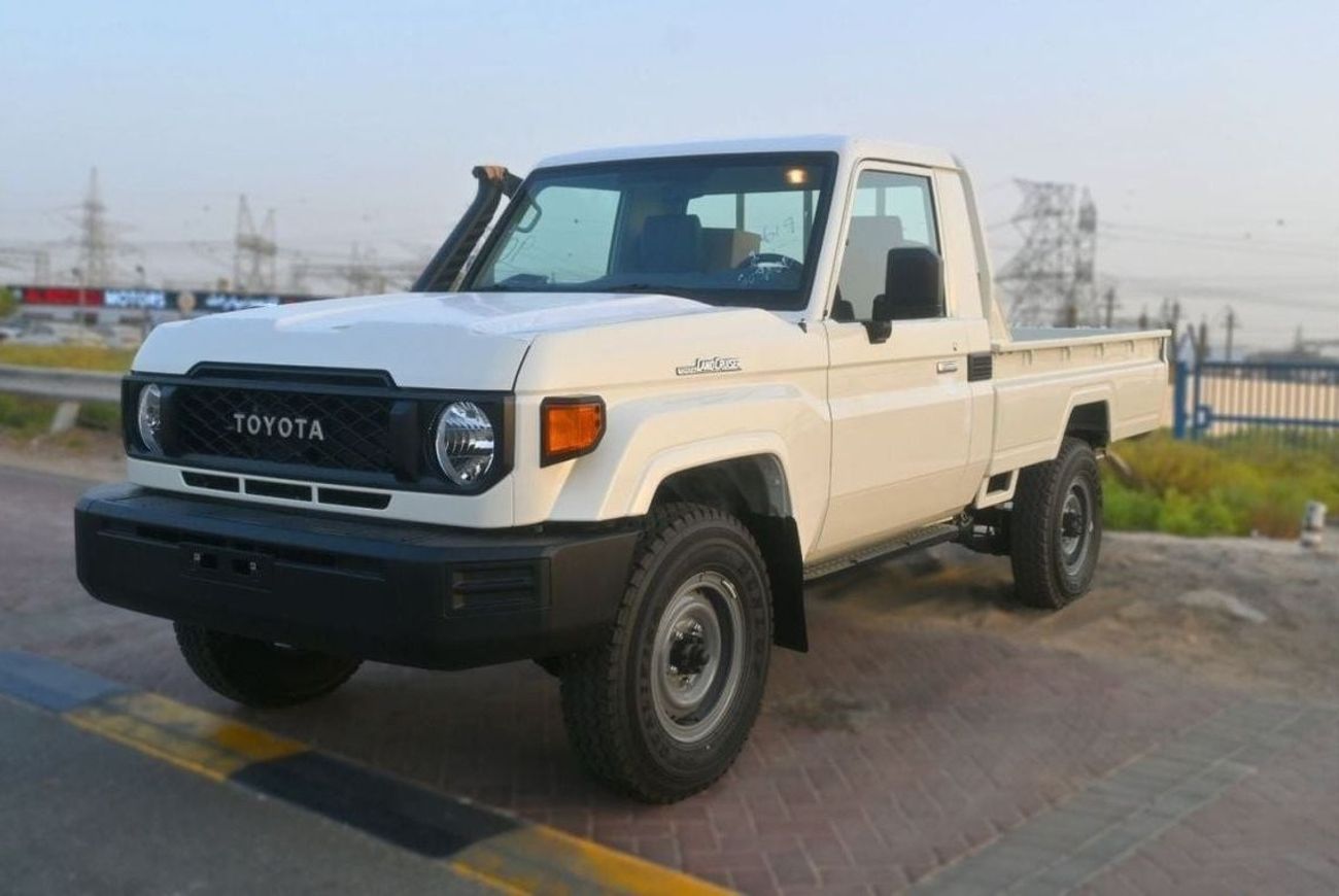 تويوتا لاند كروزر بيك آب Toyota Land Cruiser Pick Up 2024Toyota LC 79 Single Cabin Pick Up 4.2L Diesel, Manual, White