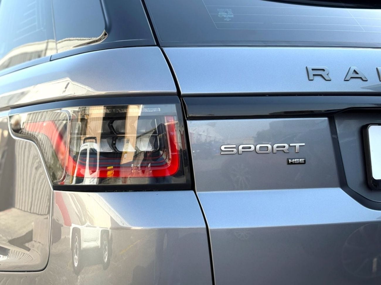 Land Rover Range Rover Sport HSE AED 2,560 P.M | 0% DOWN PAYMENT | RANGE ROVER SPORT HSE | 3.0L MHEV | 2021 | GCC SPECS