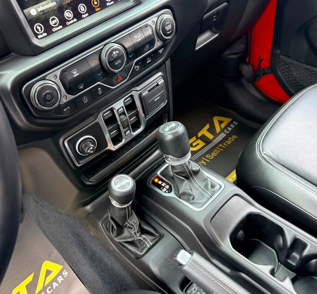 Jeep Wrangler Unlimited 2022 Jeep Wrangler Unlimited Sahara, 2027 Jeep Warranty + Service Pack, Excellent Condition, GCC