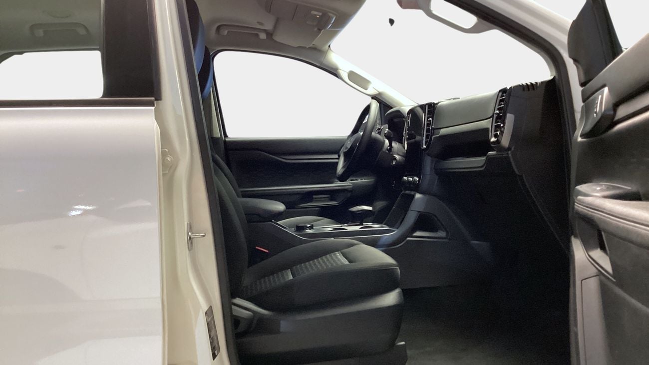 فورد ايفرست 2.3 XLS 4WD AUTO CLOTH OFF ROAD 18ALW | شامل الضمان | 0 ﺪﻔﻋﺓ ﺃﻮﻟﻯ