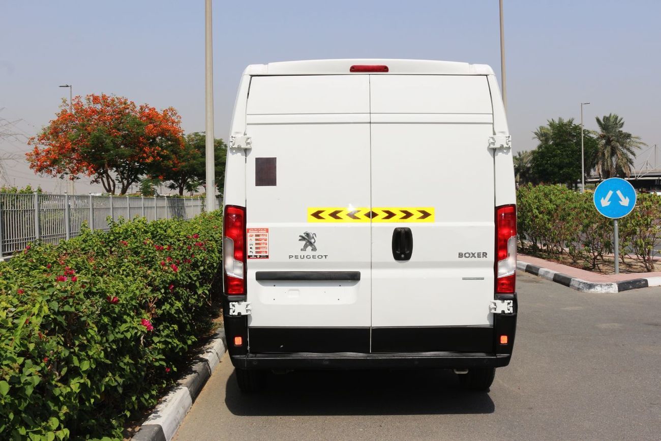 بيجو بوكسر PEUGEOT BOXER 2022 (L2H2) GCC ONLY 150,000KM MANUAL