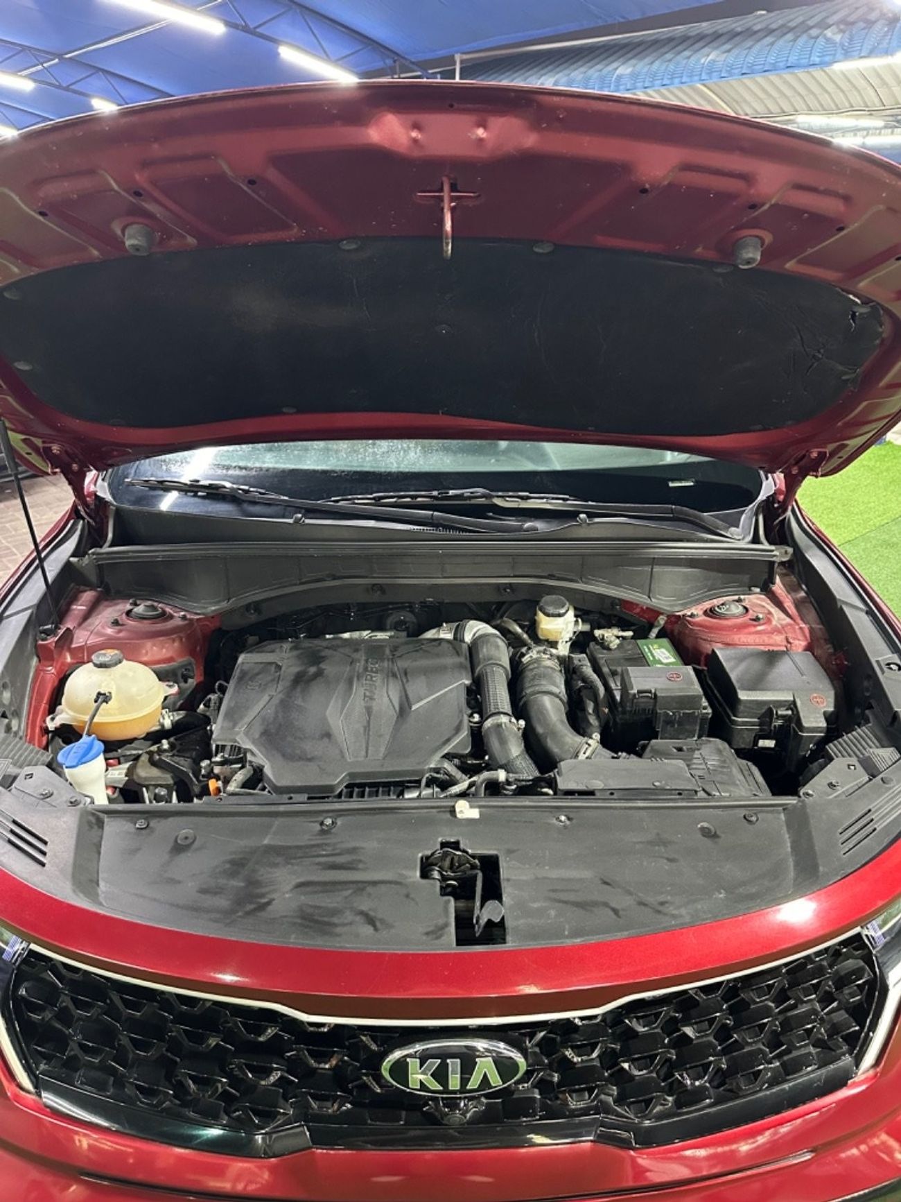 Kia Sorento the car is in excellent condition from the twenty-first year with an engine capacity of 2.5 Turbo 4w