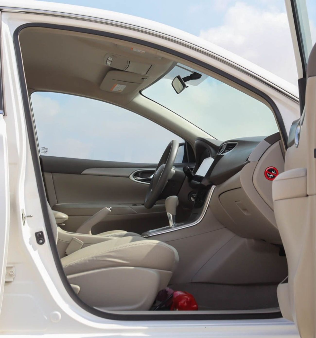 نيسان سنترا S 1.8L nissan sentra 1.8L 2020 GCC, original paint, accident-free, in excellent condition 747 P.M