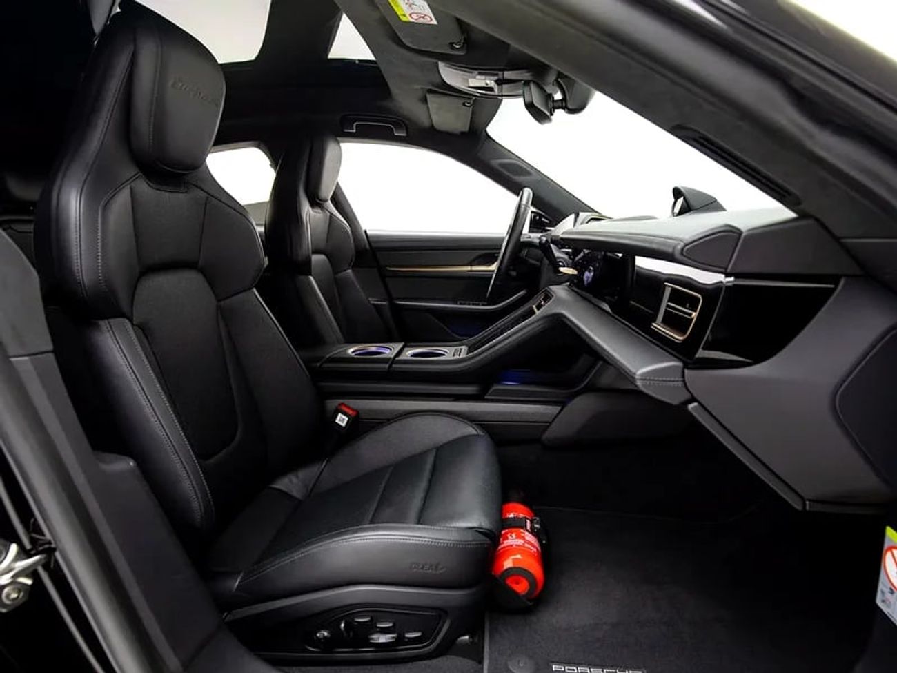 بورش تايكان Turbo S (755 HP)