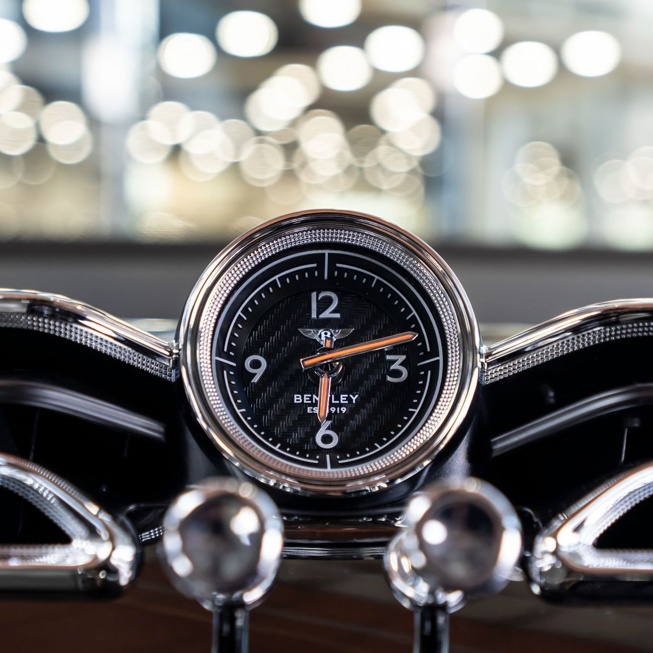 Bentley Bentayga 2023 BENTLEY BENTAYGA V8 DONE ONLY 30,000KM