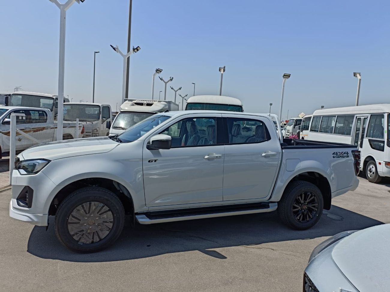 Isuzu DMax ISUZU D-MAX PICK UP, 3.0L DIESEL ENGINE, DIFF LOCK FULL OPTION