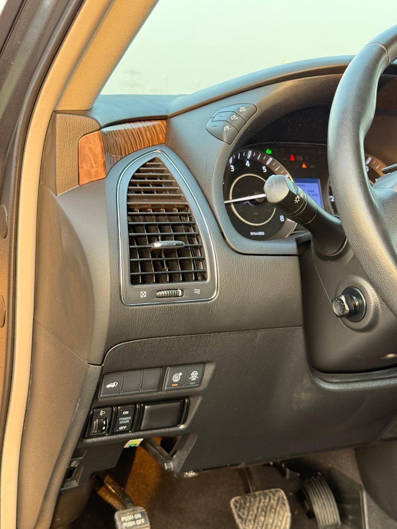 نيسان أرمادا Nissan Armada 4WD SL