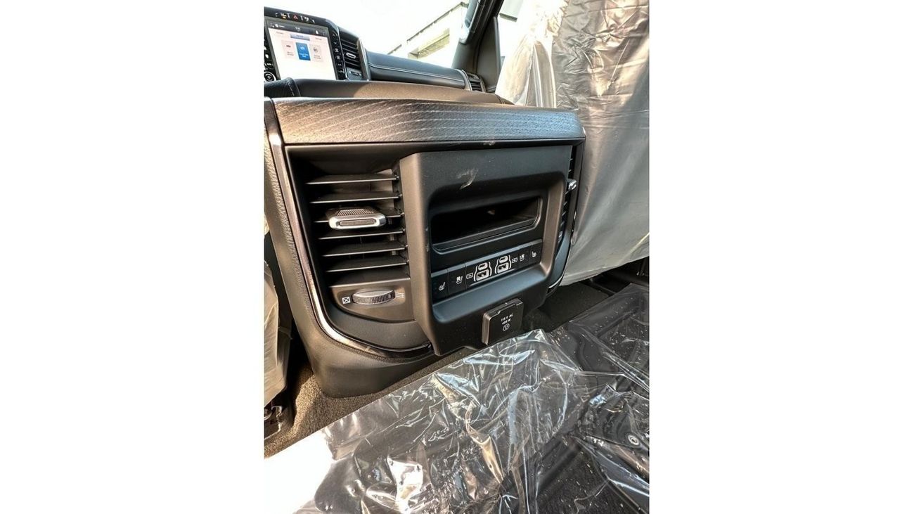 RAM 1500 5.7L PETROL V8 LIMITED AUTOMATIC TRANSMISSION