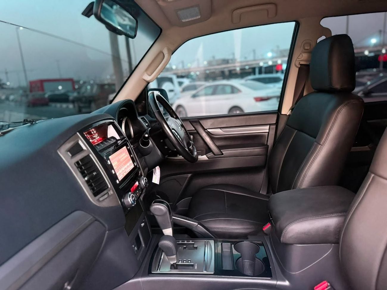 Mitsubishi Pajero 2018 | 3.2L DIESEL | AT | RHD | STEERING CONTROL SWITCHES | TRACTION CONTROL | CRUISE CONTROL