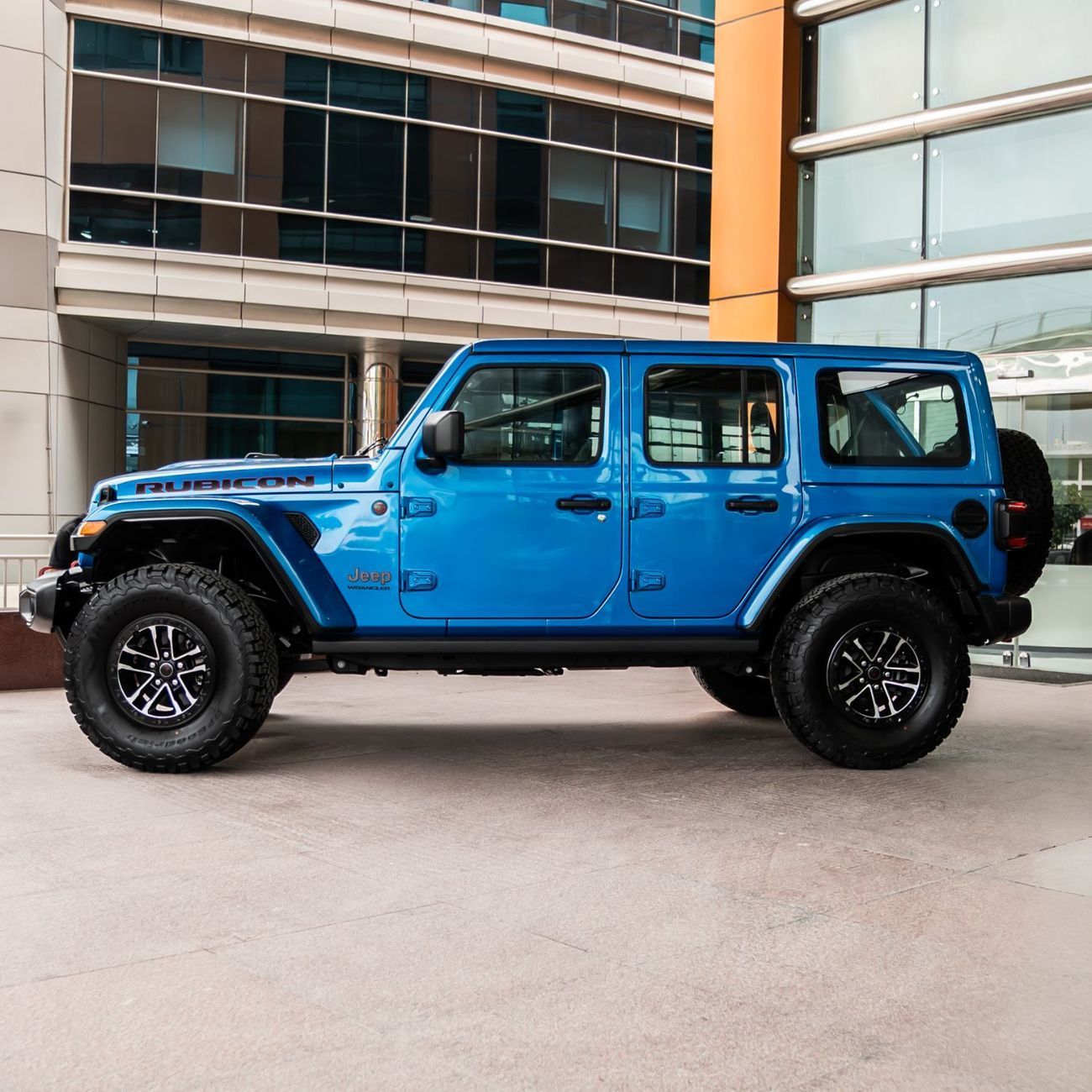 Jeep Wrangler Rubicon 3.6L A/T (5 Seater) 2.0 turbo